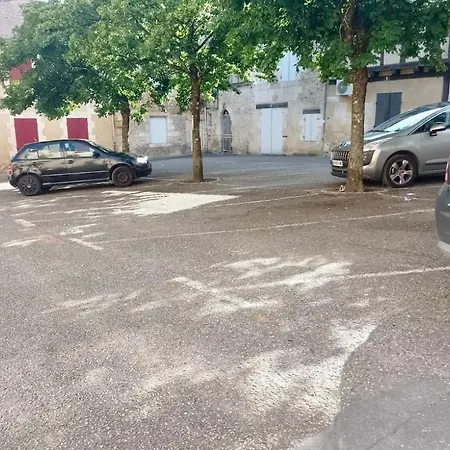 Apartment Center Location! Bergerac